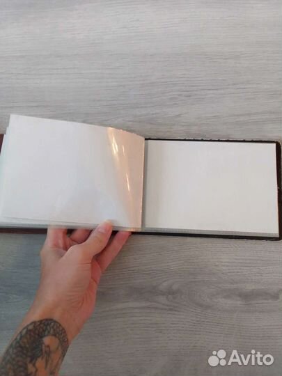 Фотоальбом в деревянной обложке