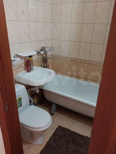 2-к. квартира, 42 м², 1/3 эт.