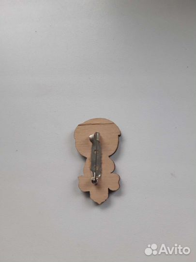 Значки. Кулон на цепочке