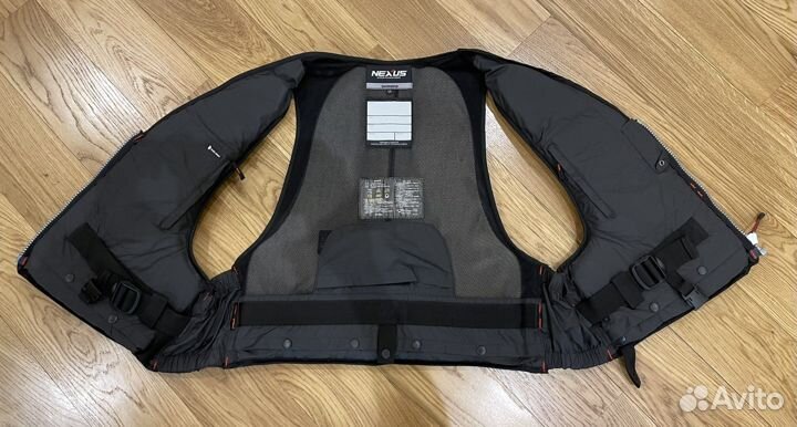 Спасательный жилет shimano новый