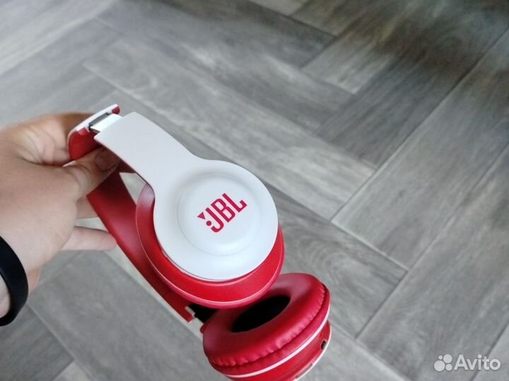 Беспроводные наушники jbl