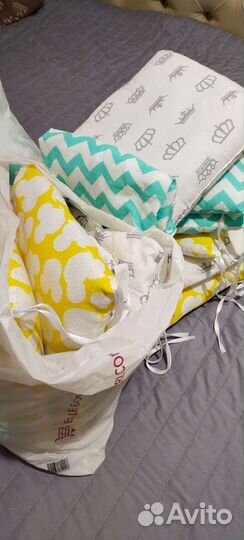 Комплект в детскую кроватку с бортиками