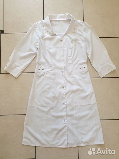 Белый халат, белая блуза