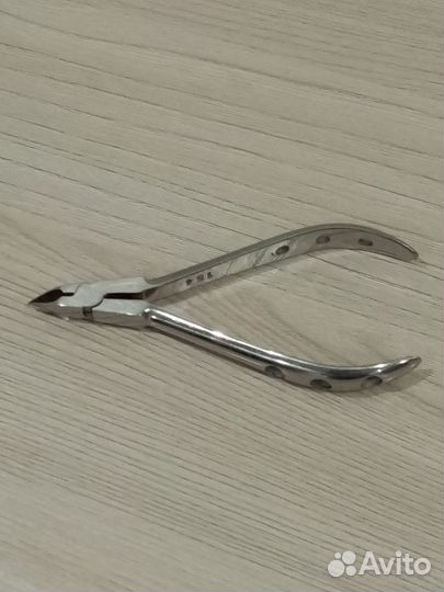 Кусачки для кутикулы 