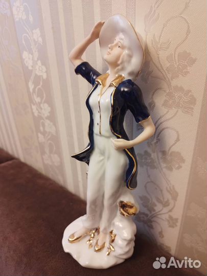 Фарфоровые статуэтки