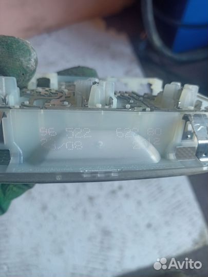 Центральный плафон салона Peugeot 408