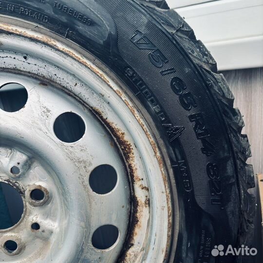 Sava Eskimo Stud 175/65 R28 82T