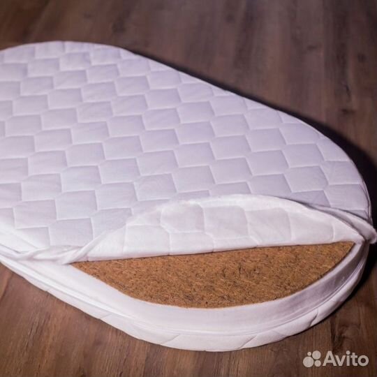 Матрас в кроватку овальный