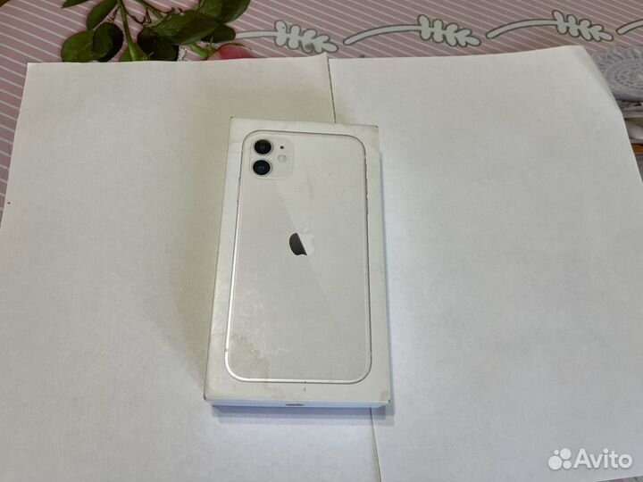 iPhone 11, 64 ГБ