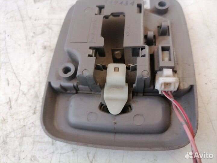 Плафон освещения салона задний Nissan Primera P11