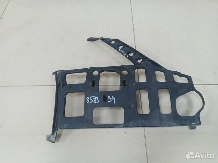 Кронштейн переднего бампера правый Skoda Octavia A7 2013