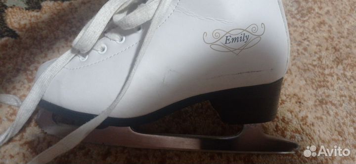 Коньки фигурные женские 35 размер