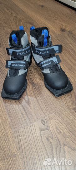 Лыжные ботинки