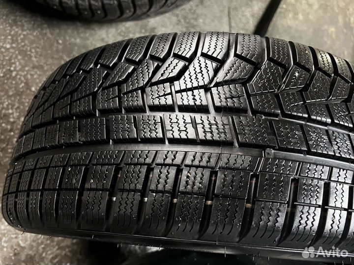 Hankook Winter I'Cept Evo2 W320 215/45 R17