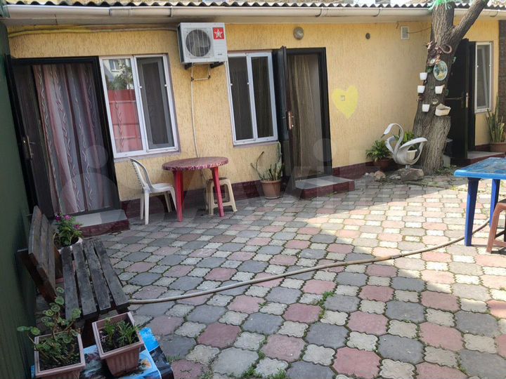 Комната 18 м² в 6-к., 1/1 эт.