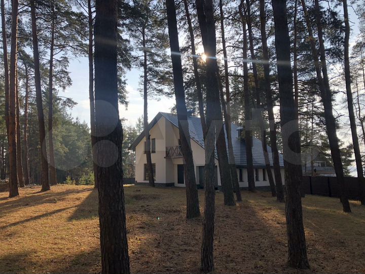 Коттедж 220,9 м² на участке 16,8 сот.