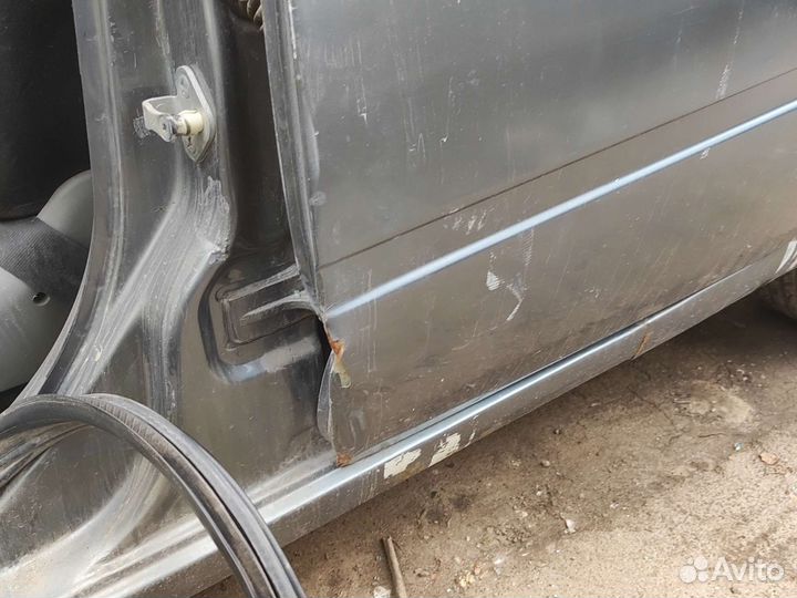 Двери LADA Kalina 2011 год универсал