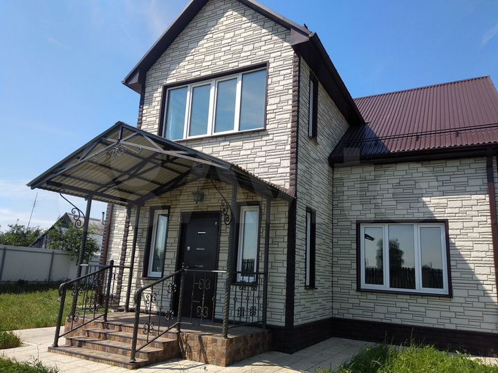 Коттедж 181,3 м² на участке 35 сот.