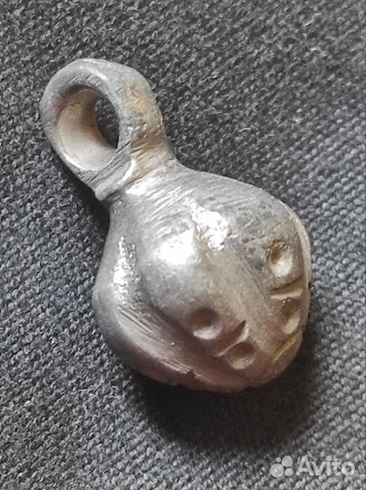 Пуговица гирька