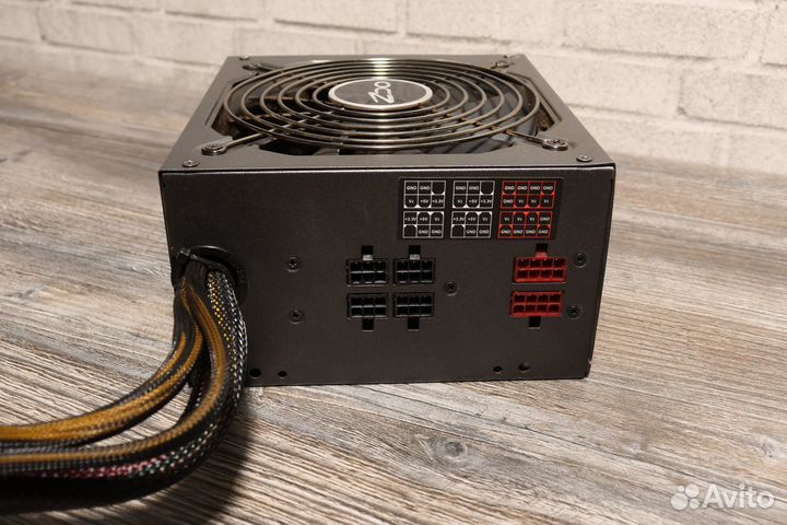 Блок питания OCZ ModXStream-Pro 700W