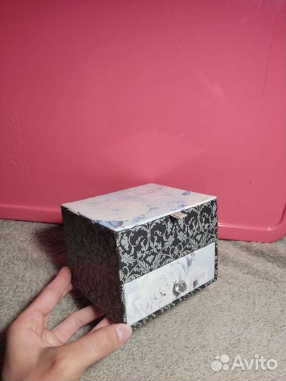 Шкатулка для украшений