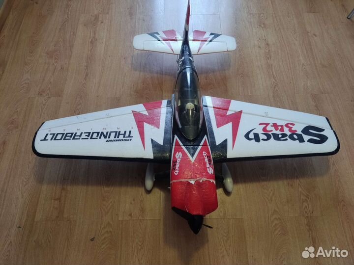 Радиоуправляемая модель самолета