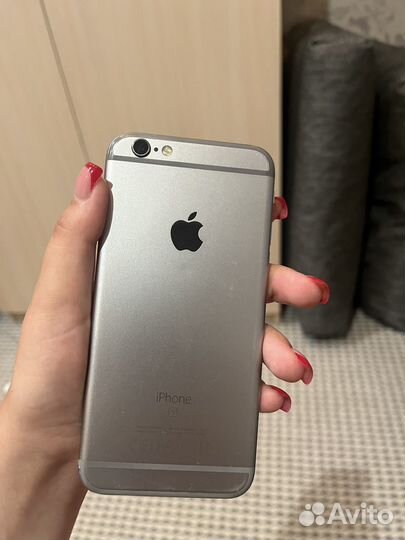Телефон iPhone 6s