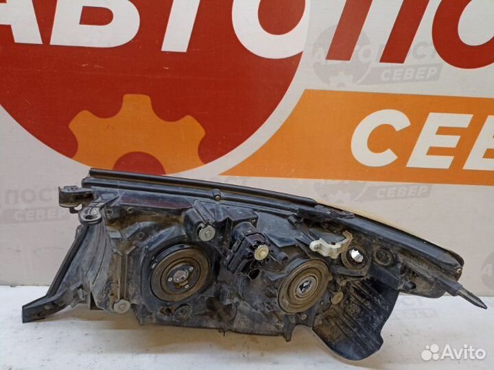 Фара правая Toyota Land Cruiser GRJ200 1vdftv 2008