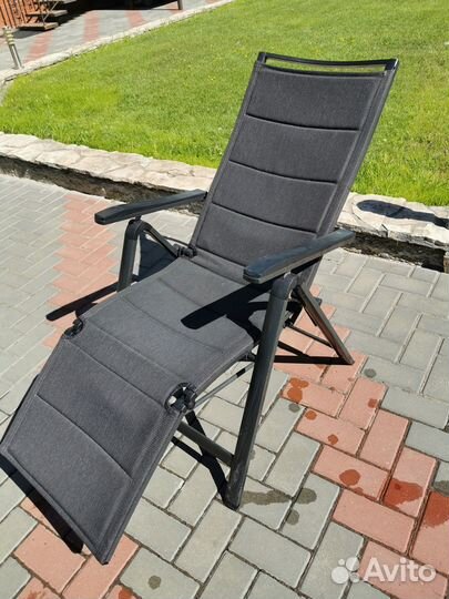 Шезлонг для дачи и балкона