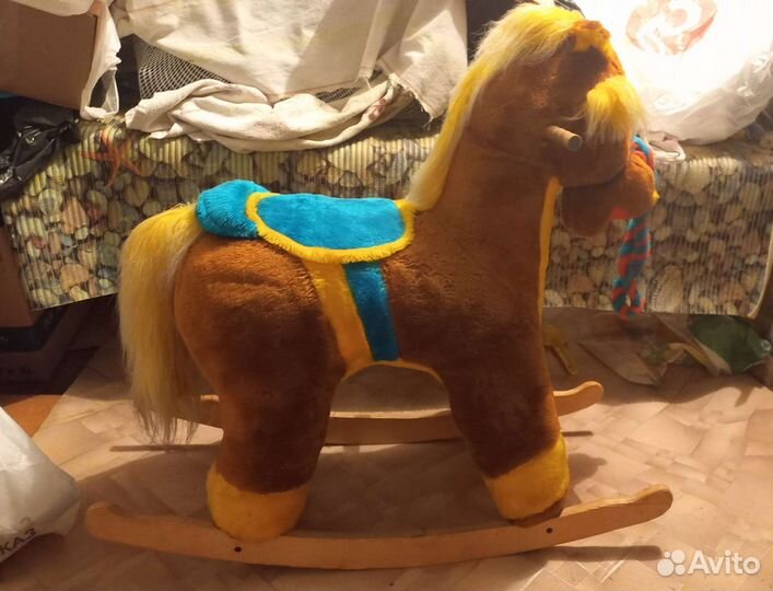 Детская качалка лошадь