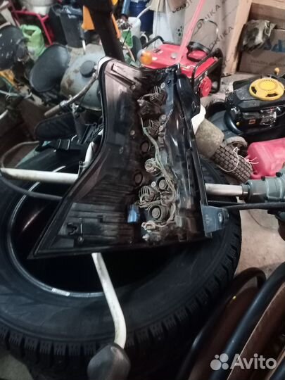 Фонарь задний тойота Прадо