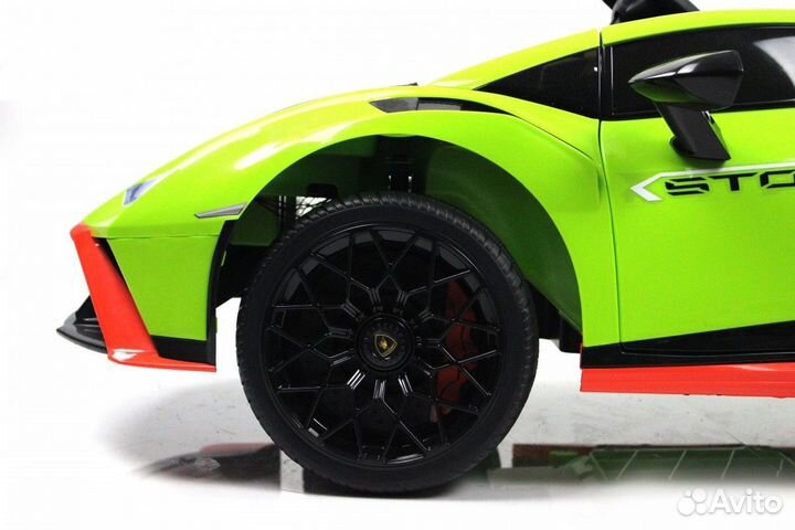 Электромобиль Lamborghini Huracn STO Green