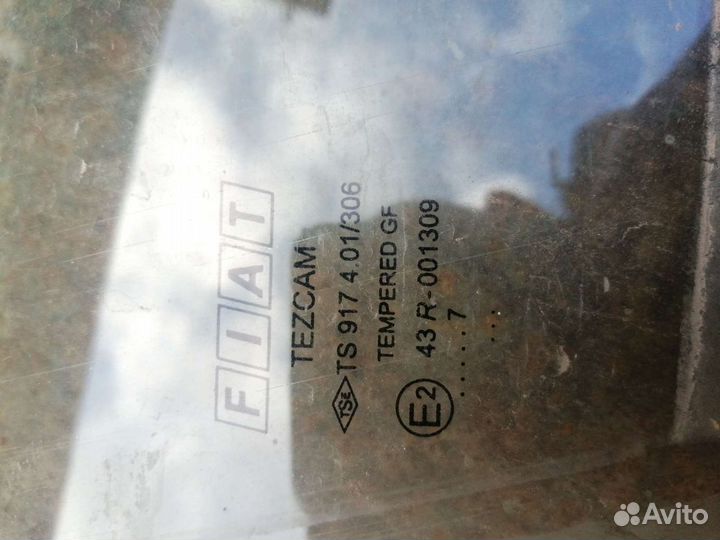 Стекла правых дверей Fiat albea