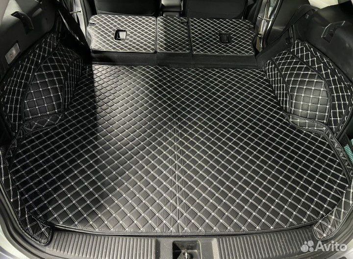 3d коврики в багажник Toyota Regius