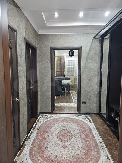 2-к. квартира, 70 м², 3/3 эт.