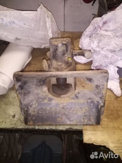 Тягово сцепное устройство