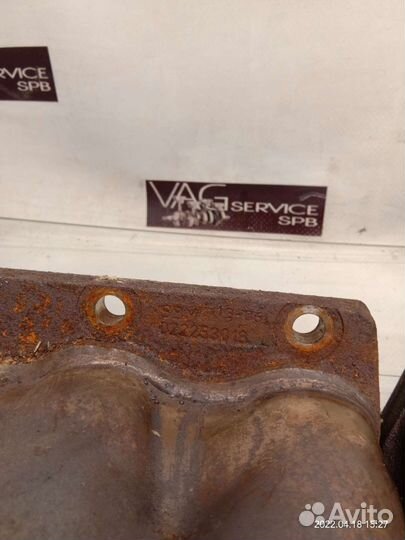 Коллектор выпускной VW VAG Touareg 3.2 AZZ