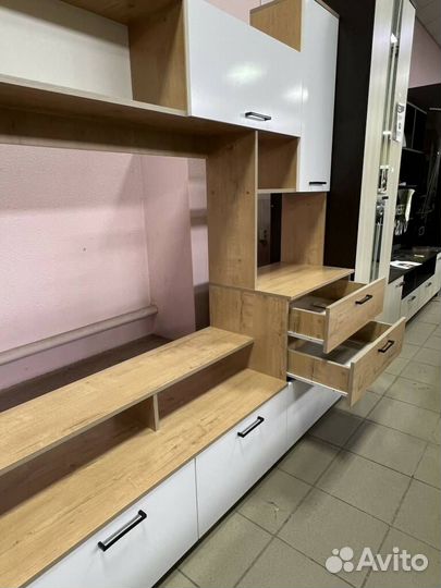 Стенка в гостиную Дуся