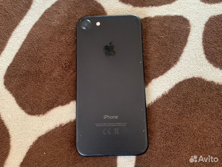 Телефон iPhone 7 128gb