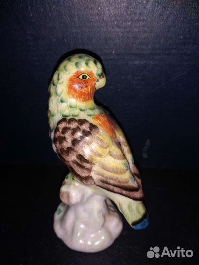 Фарфоровые статуэтки попугаи парные