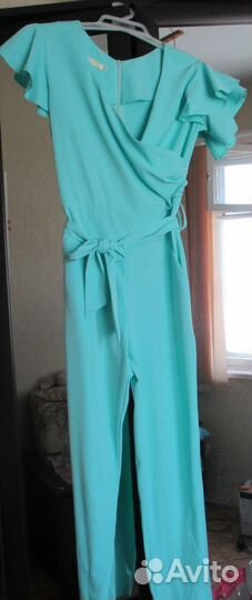 Комбинезон брючный новый мятный цвет 42-44 размер