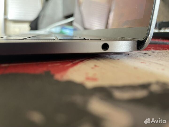 Apple MacBook Pro 2017 8/128