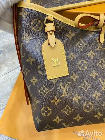 Сумка Louis Vuitton Carry All