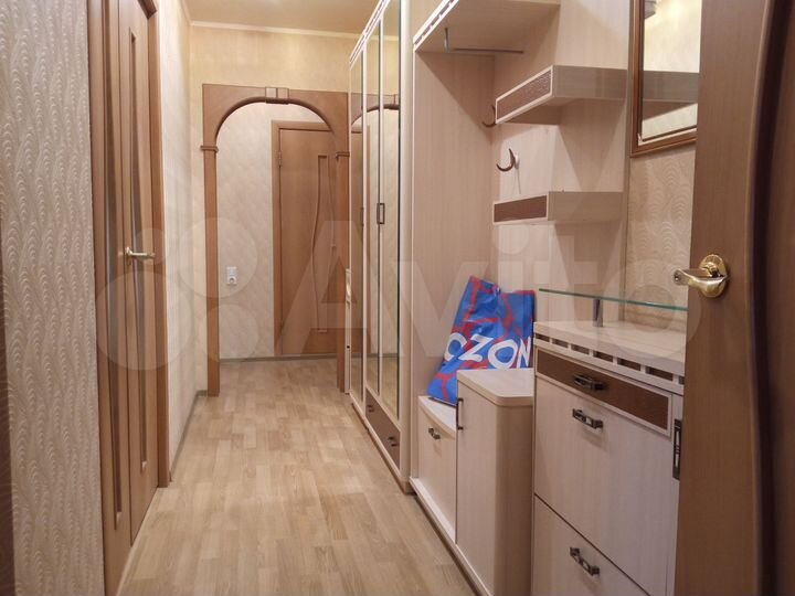 3-к. квартира, 64 м², 1/9 эт.