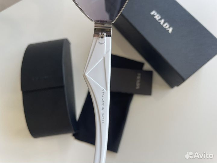 Солнечные очки prada женские