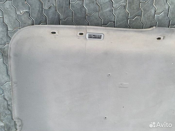 Обшивка потолка Toyota Sequoia