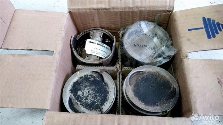 Поршень км-т Suzuki Samurai 82-94г