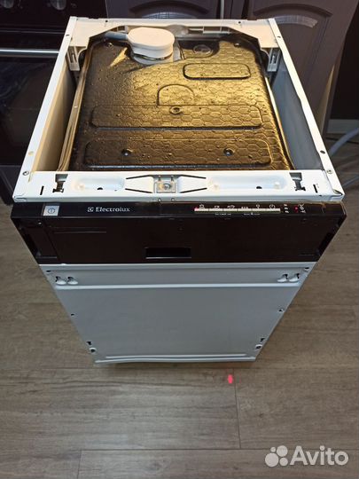 Посудомоечная машина Electrolux ESL45010