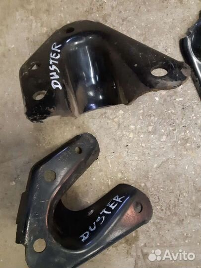 Кронштейн балки Renault Duster 2012