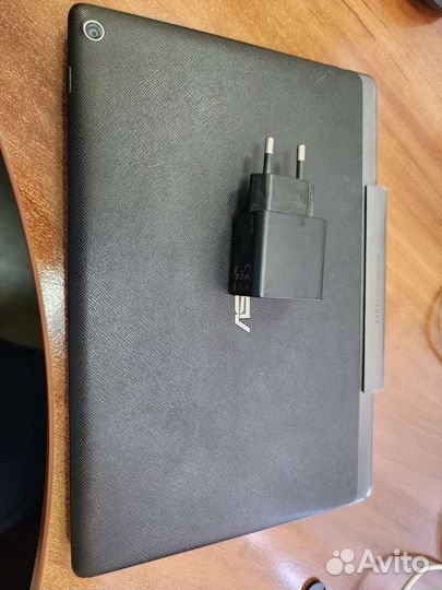 Планшет Asus Zenpad 10 z300 с клавиатурой